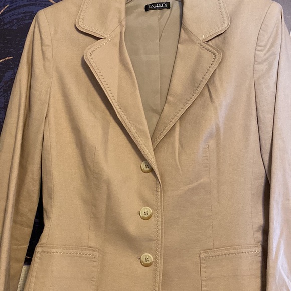 Tall 33.5 Tahari summer linen suit. Beautiful light tan - Picture 2 of 14
